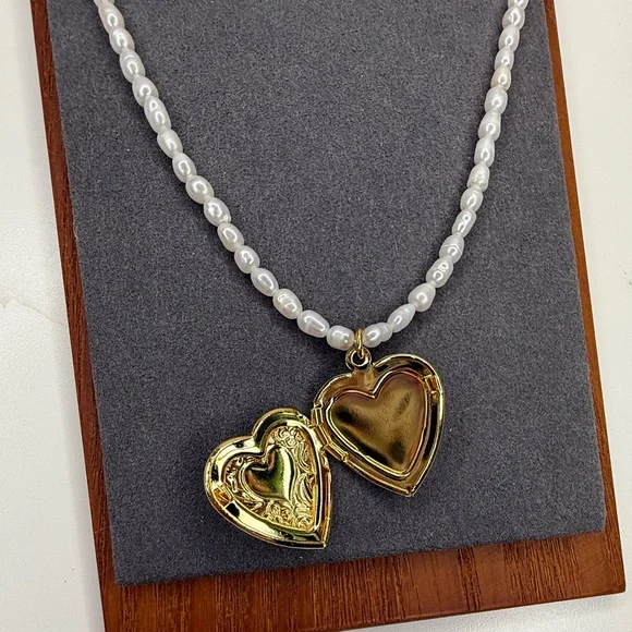 Vanessa Mooney Madison Pearl Heart Locket Necklace Gold Freshwater - Picture 7 of 9